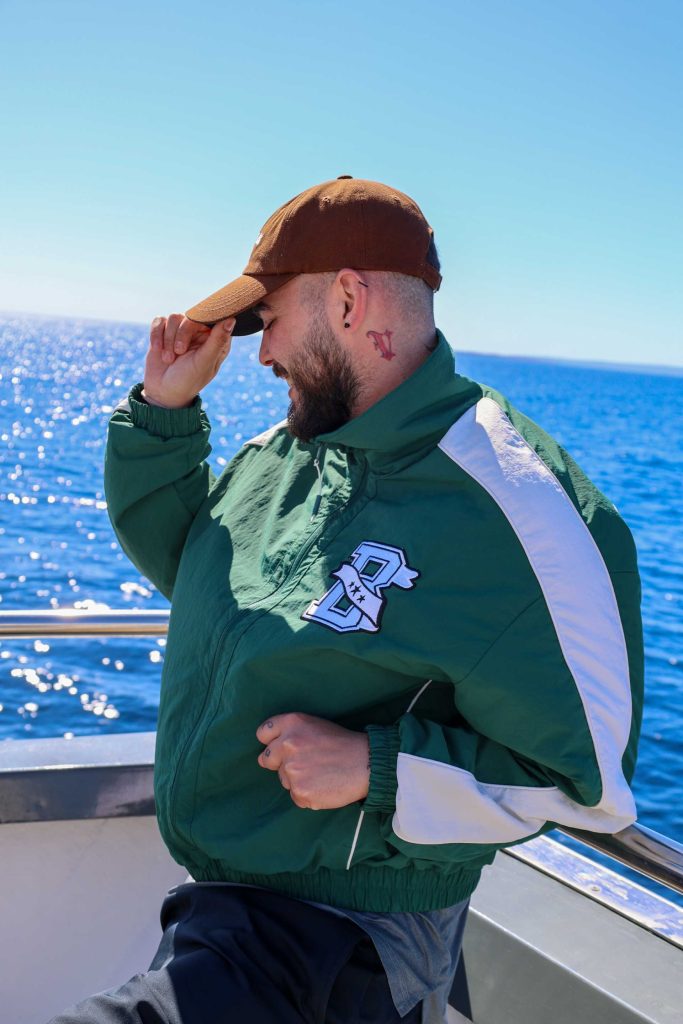 Mann in einem Boot